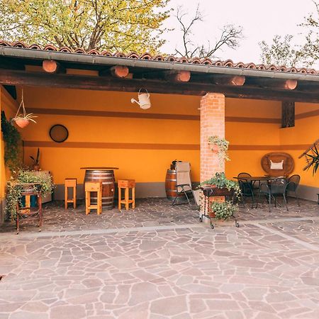 Roddi Agriturismo Cascina Barin מראה חיצוני תמונה