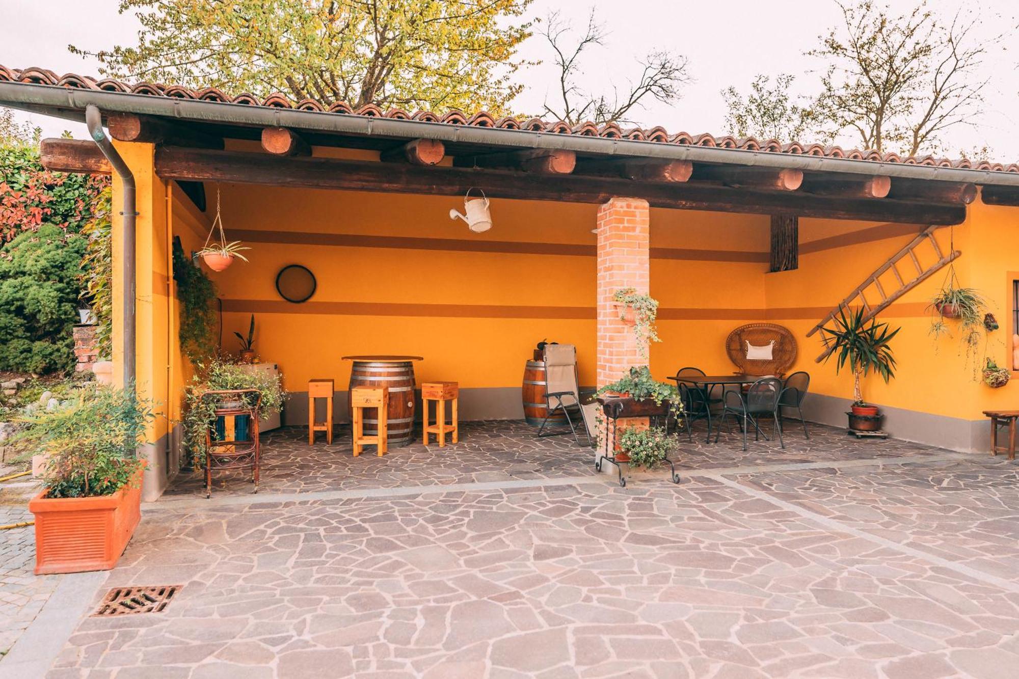 Roddi Agriturismo Cascina Barin מראה חיצוני תמונה