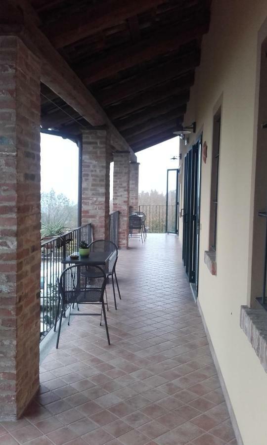 Roddi Agriturismo Cascina Barin מראה חיצוני תמונה
