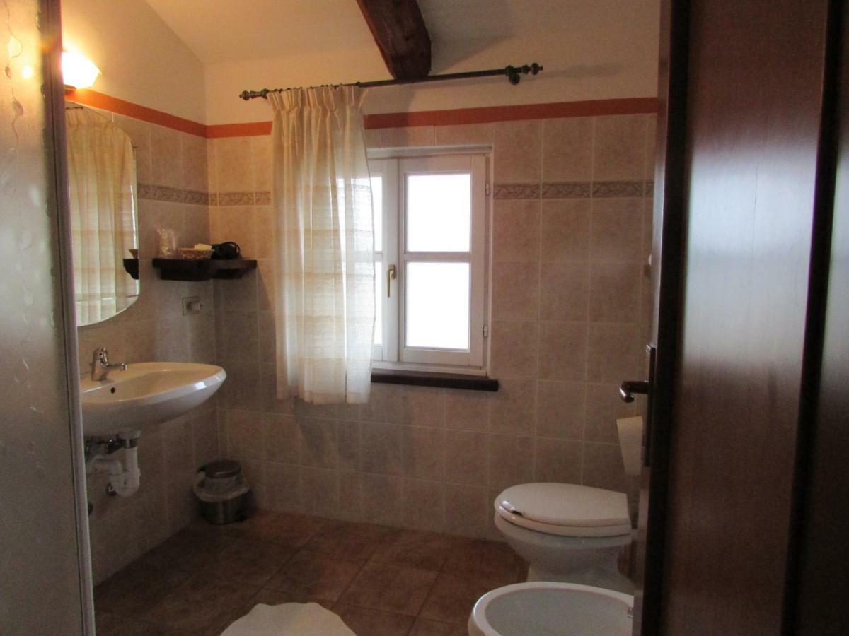 Roddi Agriturismo Cascina Barin מראה חיצוני תמונה