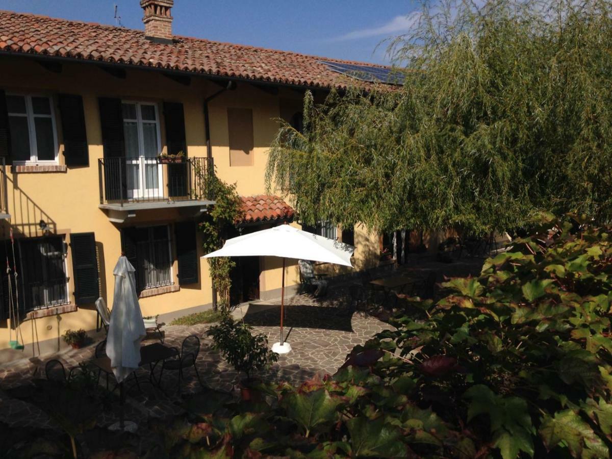 Roddi Agriturismo Cascina Barin מראה חיצוני תמונה