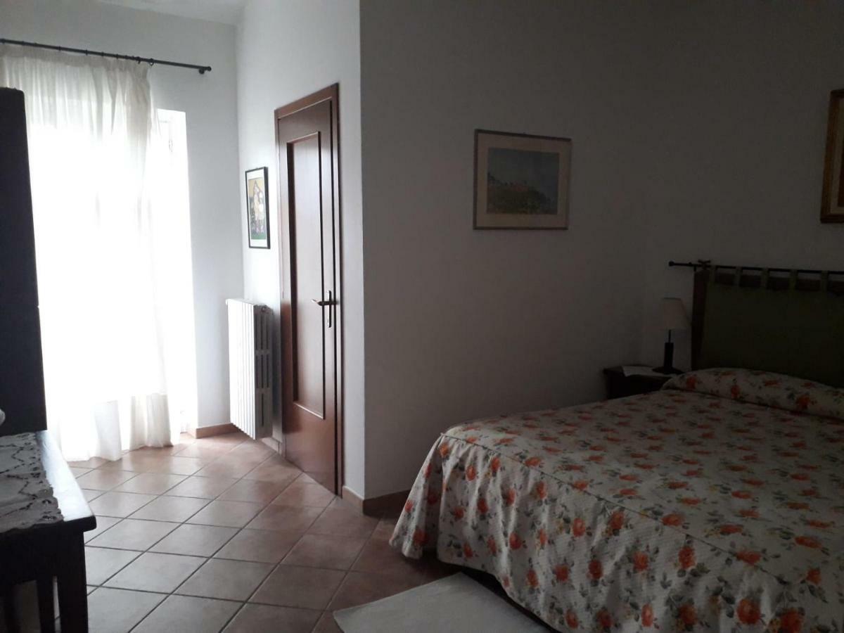 Roddi Agriturismo Cascina Barin מראה חיצוני תמונה